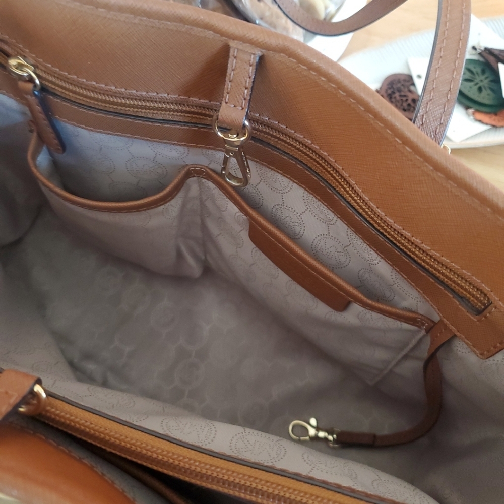 Michael Kors Jet Set Brown Faux Leather Tote - Picture 4 of 5